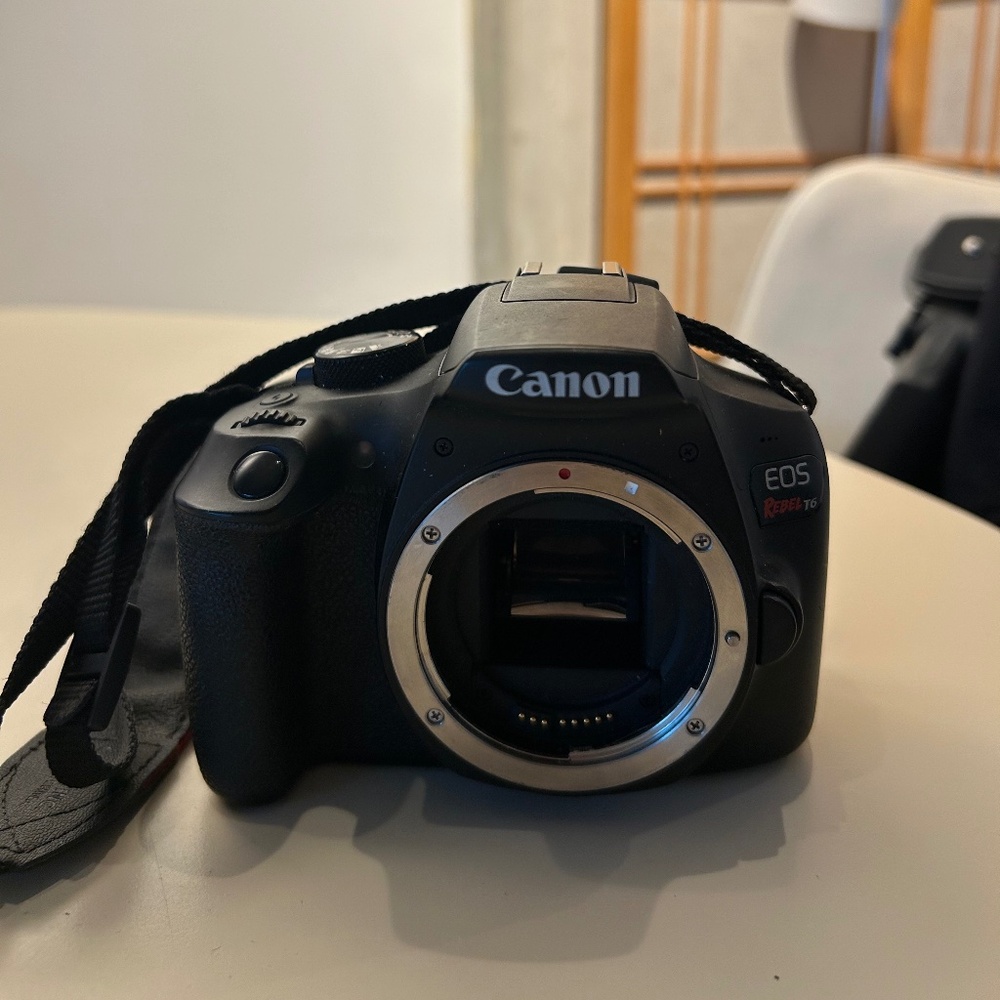 Canon EOS Rebel T6 18MP Digital Camera - Black LENS included